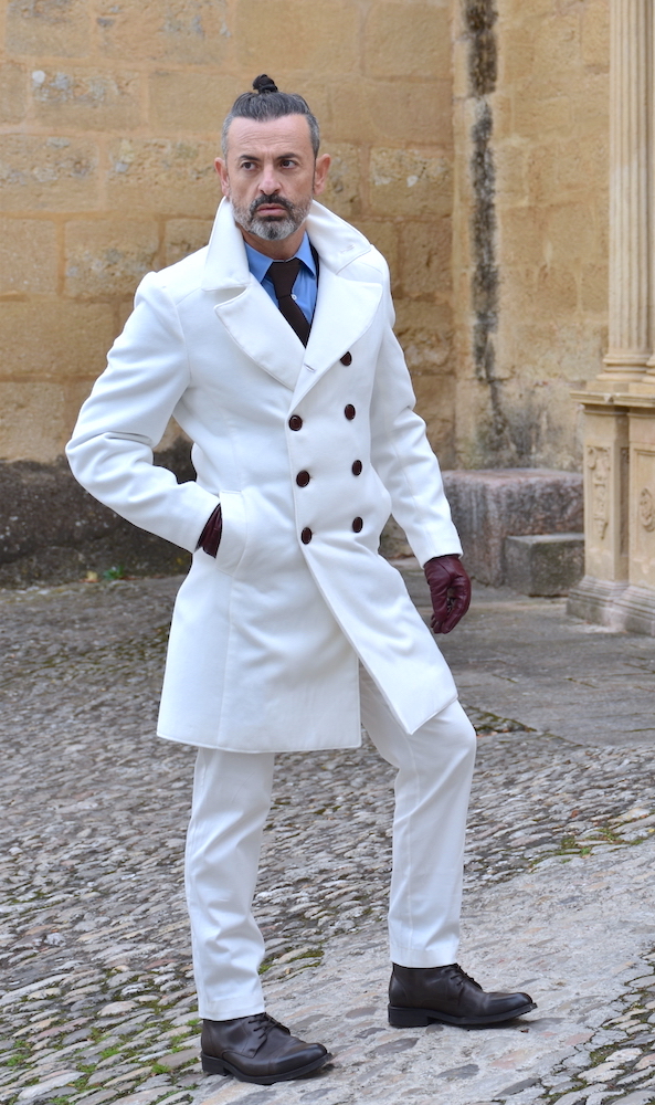 abrigo largo blanco hombre invierno moda look