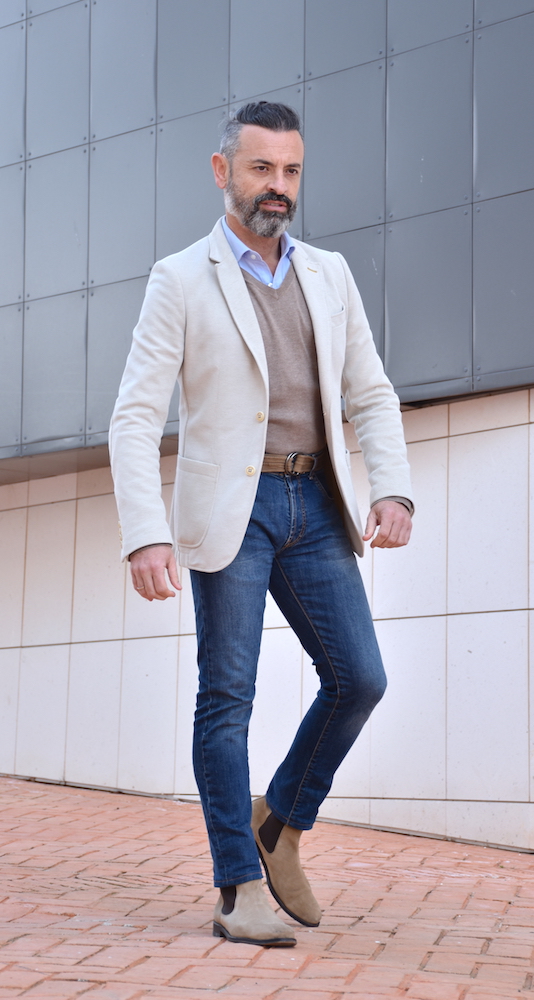 mens fashion look jeans blazer beige chelsea boots suede